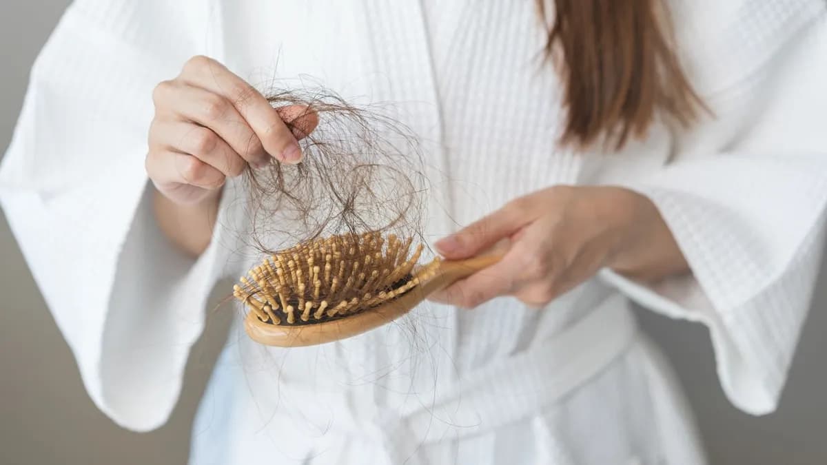 La caída del cabello en otoño: un fenómeno natural